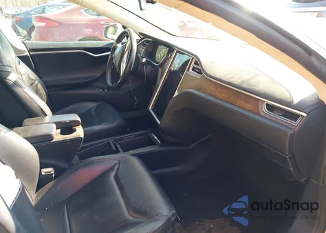 2016 Tesla Model S 90D/P100D/P85D/P90D z USA, uszkodzony, nr VIN 5YJSA1E43GF151319